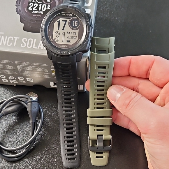 Garmin Instinct Solar Tactical Smartwatch - Black - Picture 10 of 10